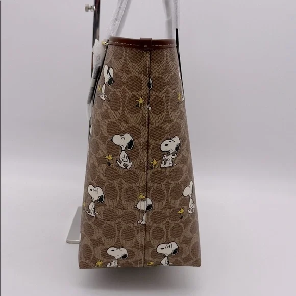 Coach X Peanuts City Tote Bag In Signature Canvas With Snoopy Print CBJ89 - Picture 5 of 13